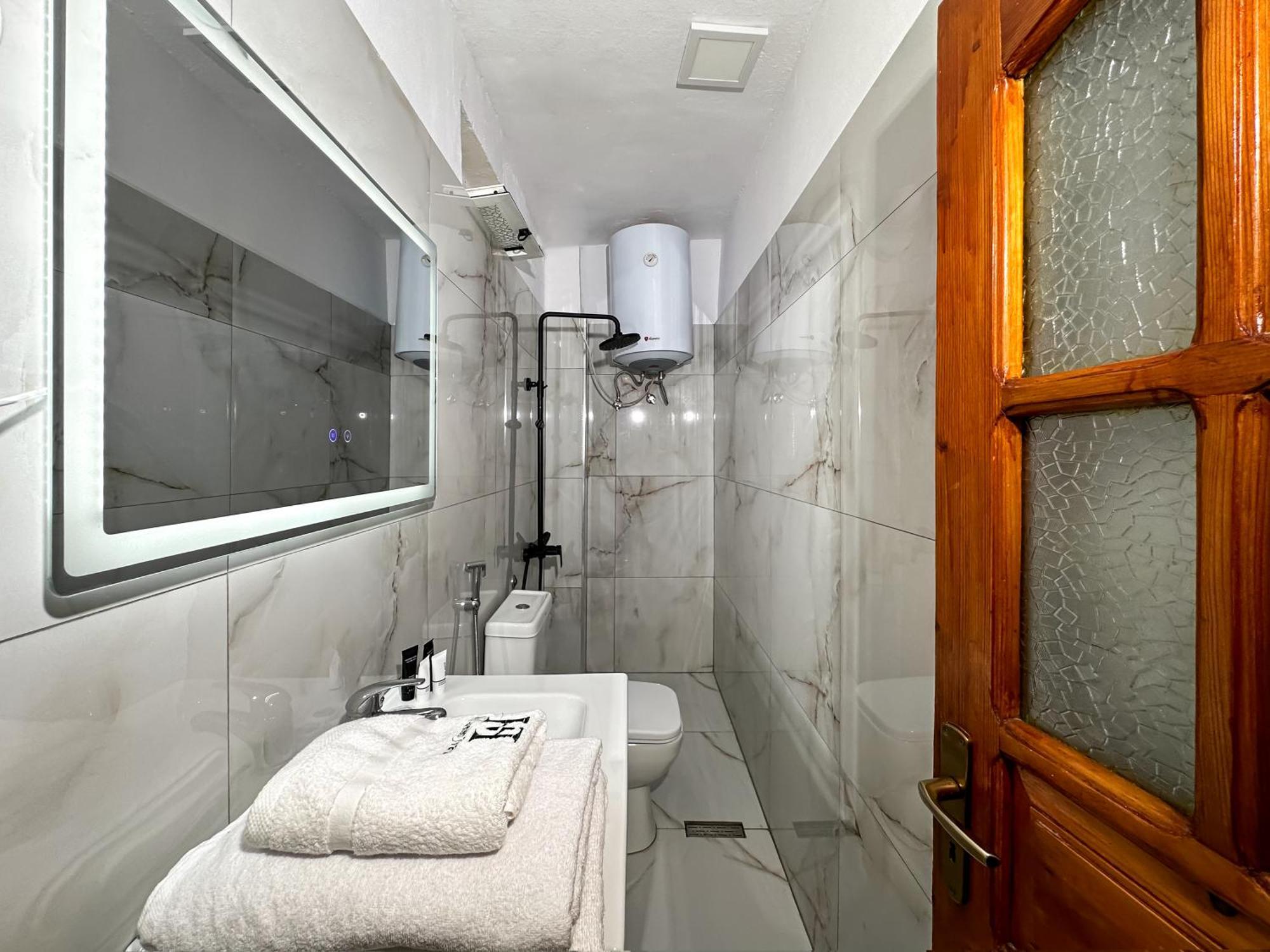 Home Select Tirana Exterior foto